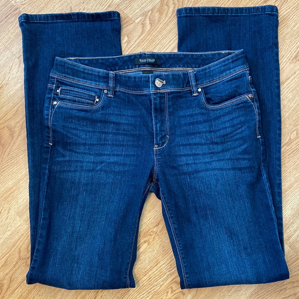 WHITE HOUSE/BLACK MARKET Boot Leg Jeans.  Sz 8R